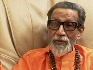 Girls arrested for Facebook post on Thackeray get bail